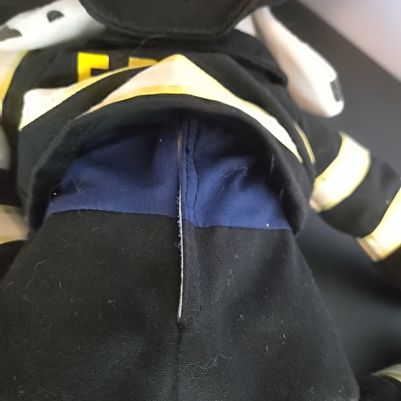 Code 3 FDNY PLUSH Toy  "Hot Dog" Fireman  It Talks  Needs Batteries - Picture 10 of 10